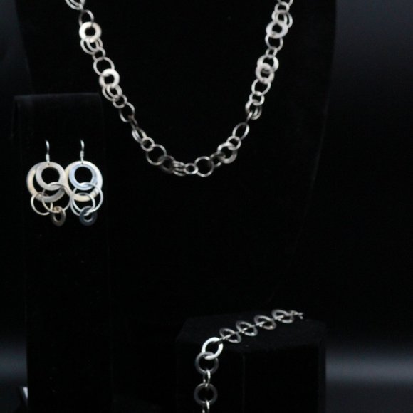 STERLING SILVER CA CANADA CIRCULAR NECKLACE SET - Picture 8 of 12